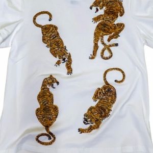 Queen of Sparkles crawling tiger tee. New with tag.